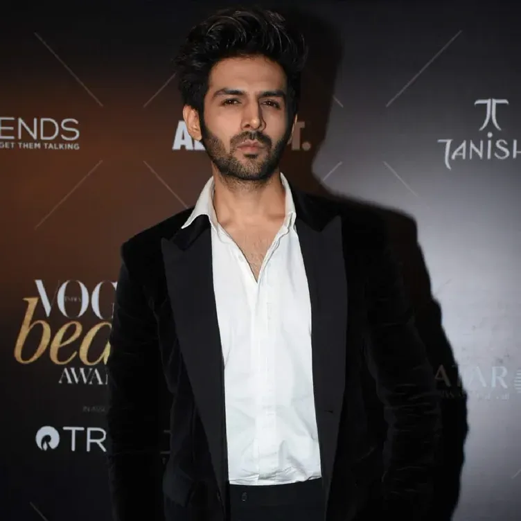 Kartik Aaryan reserves 4th spot, joins Benedict Cumberbatch and Tom Cruise to build New Zealand box office! 