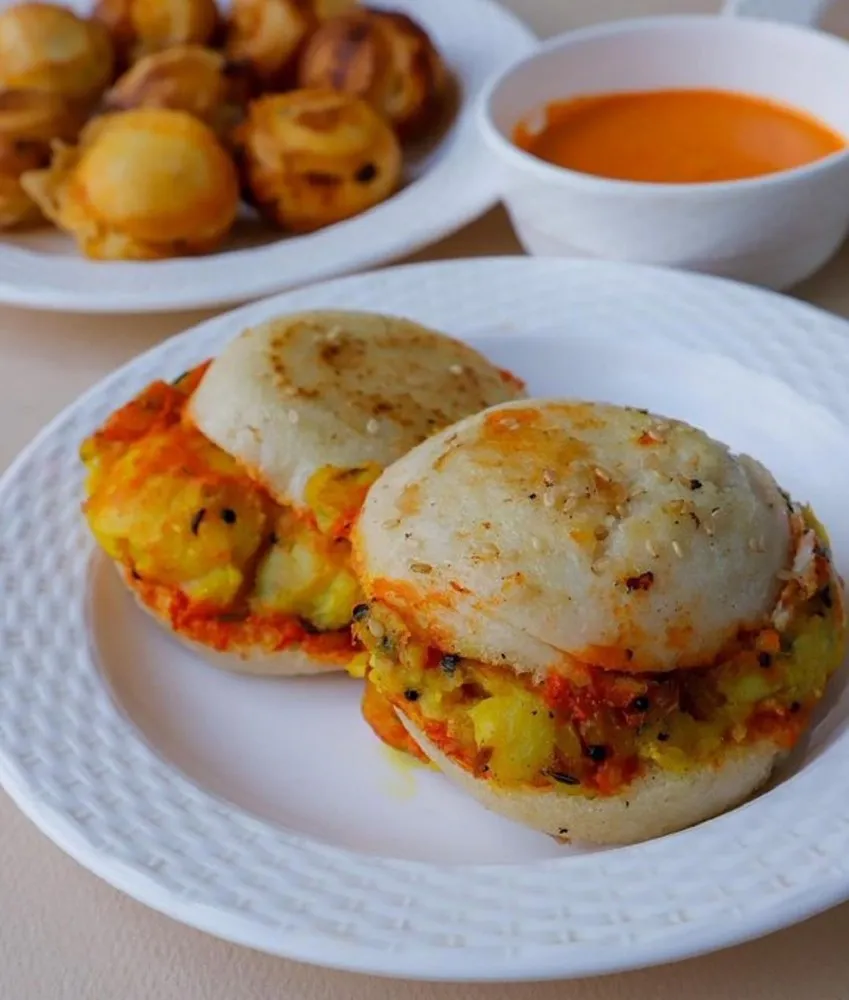 Idli vada Pav viral picture 