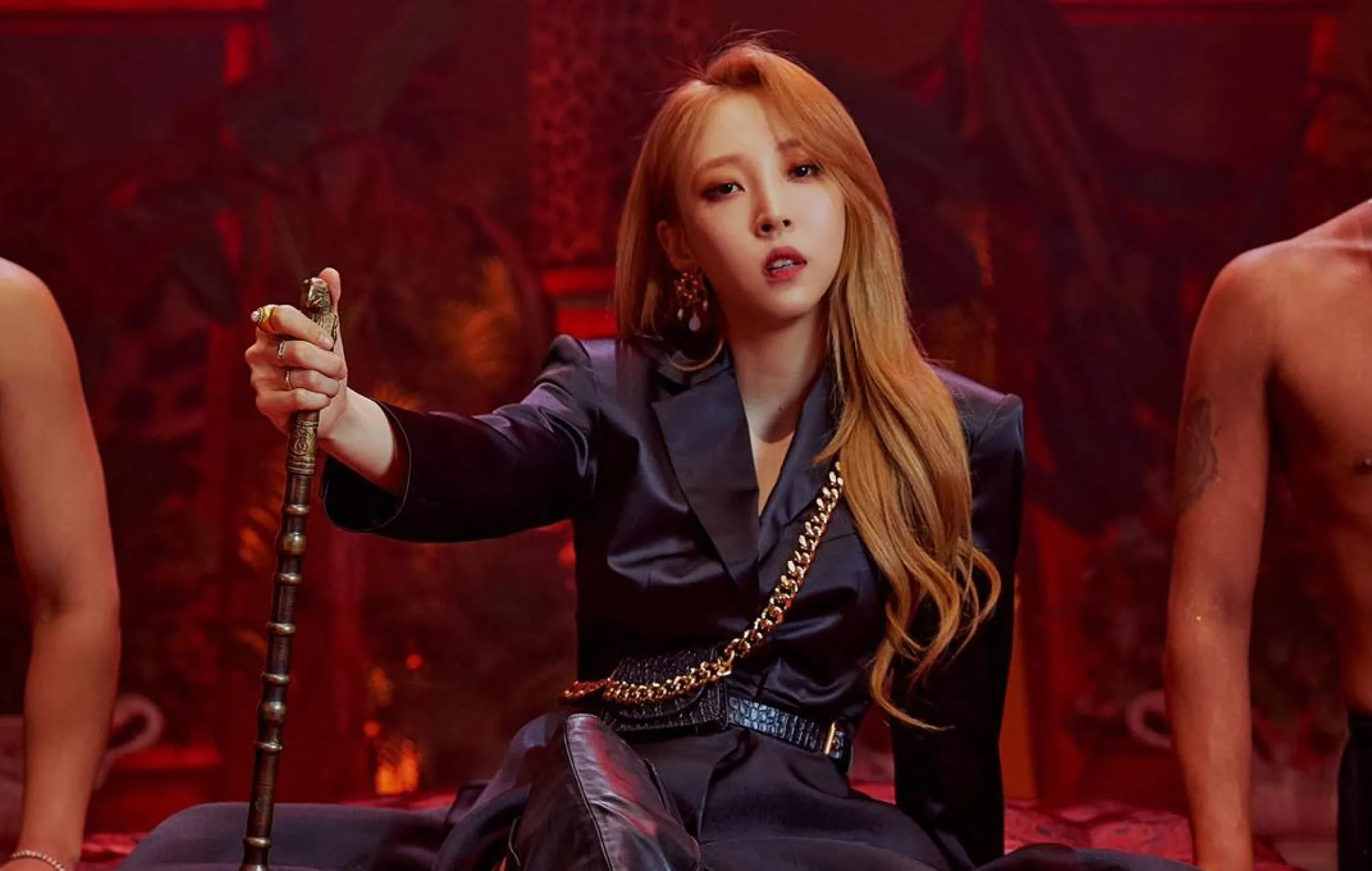 MAMAMOO's Moonbyul discusses the group's large female fanbase