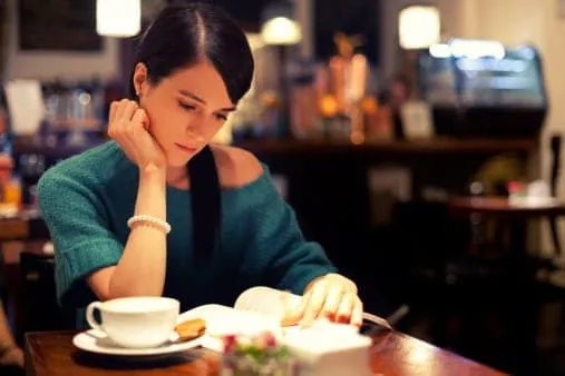 What Does Reading in a Coffee Shop Say About You? | Tabletalk Media