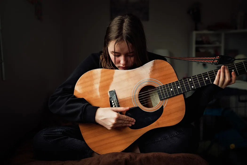Why Do We Listen to Sad Music? - JSTOR Daily