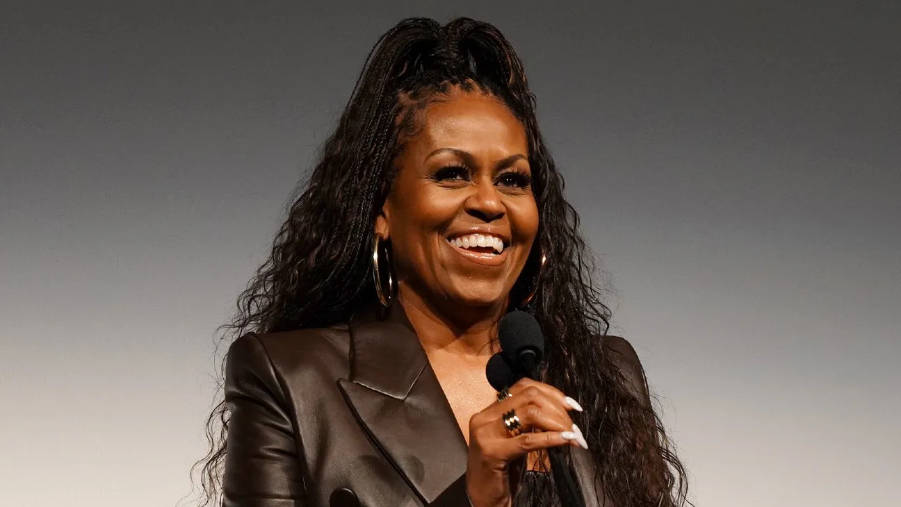 2024 Grammys: Michelle Obama Wins Audiobook Narration for Light We Carry –  The Hollywood Reporter