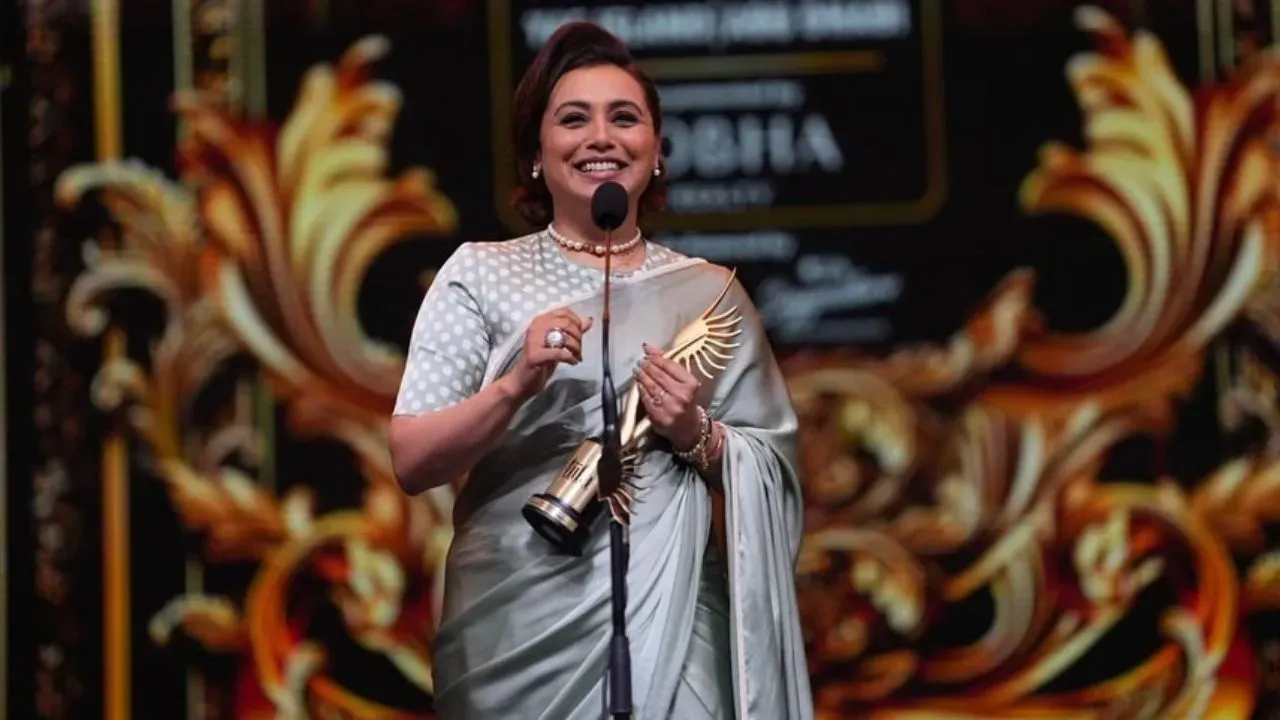 रानी मुखर्जी ने IIFA अवॉर्ड जीतने पर दिया बड़ा बयान, बोलीं- यह पुरस्कार सभी  माताओं को समर्पित हैं… | rani mukherjee made a big statement on winning the  iifa award | Navbharat Live