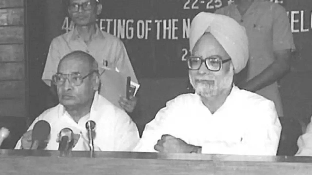 Manmohan Singh with P V Narasimha Rao