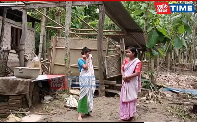 Two women crying after all their valuables   