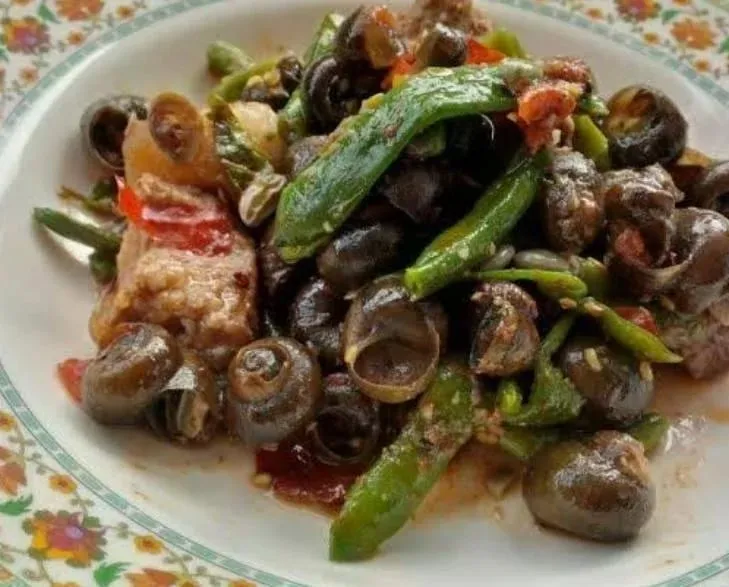 Akini  