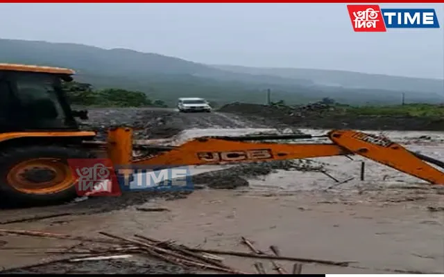 Several heavy machinary were seen stuck due to waters  