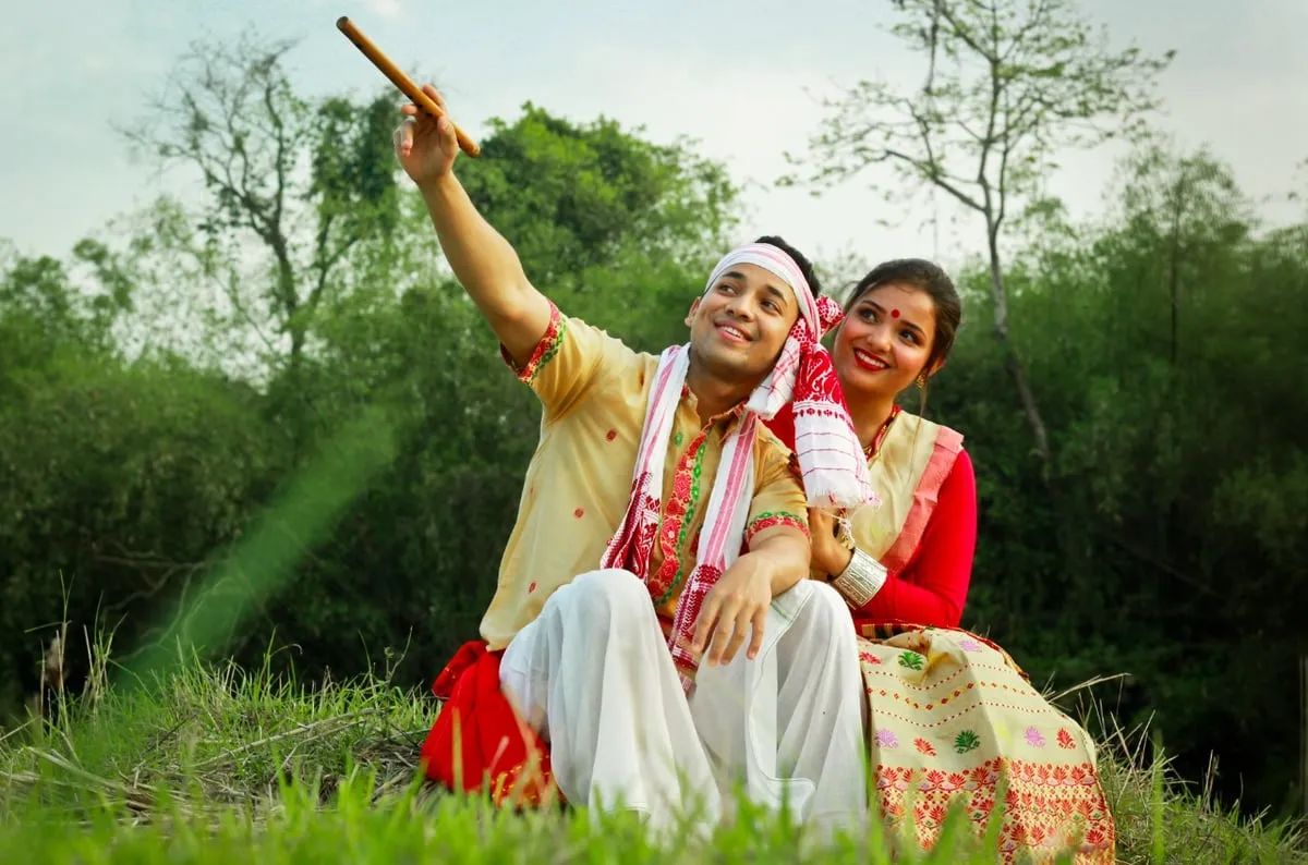 Assames attire  