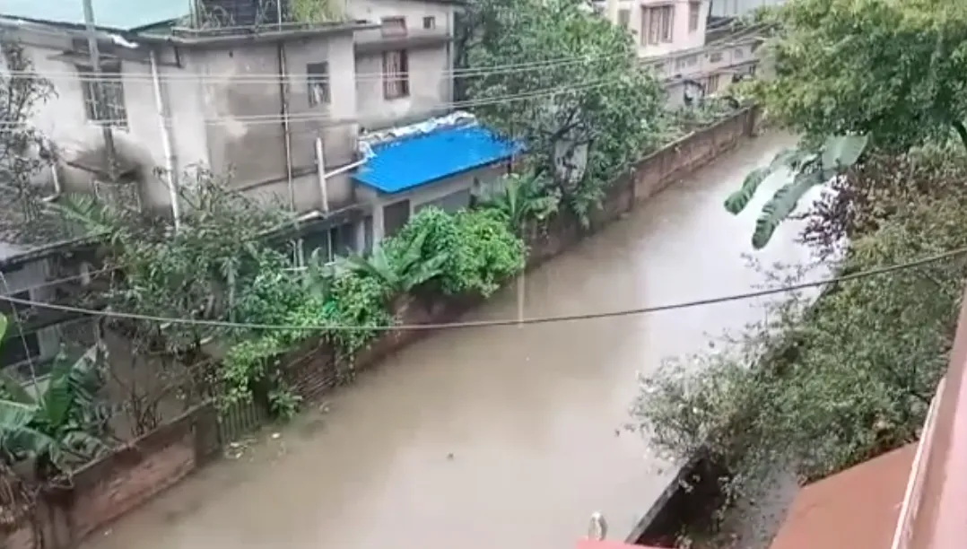 Flash floods hit Saru Motoria    