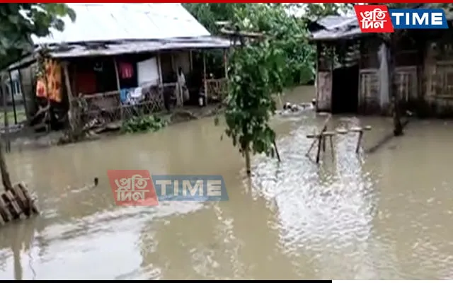 Houses reeling under flood waters in Gogamukh  