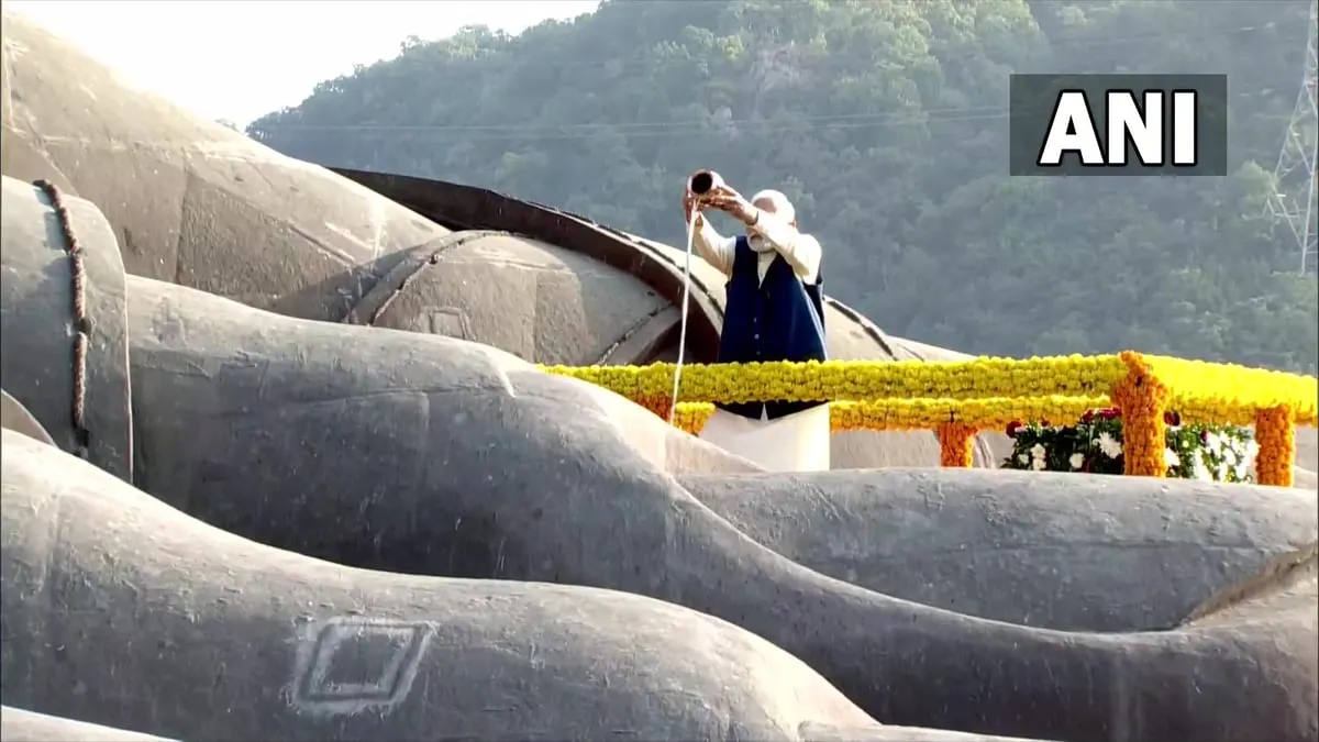 PM Modi pays tributes to Sardar Vallabhbhai Patel  