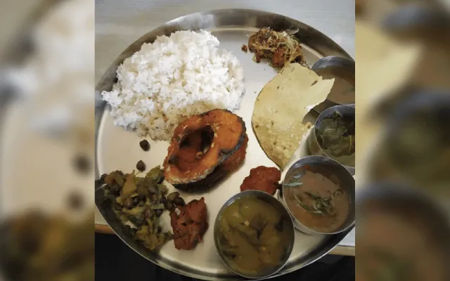 Thali with deep fried rohu fish at Leima, Betkuchi, ISBT  