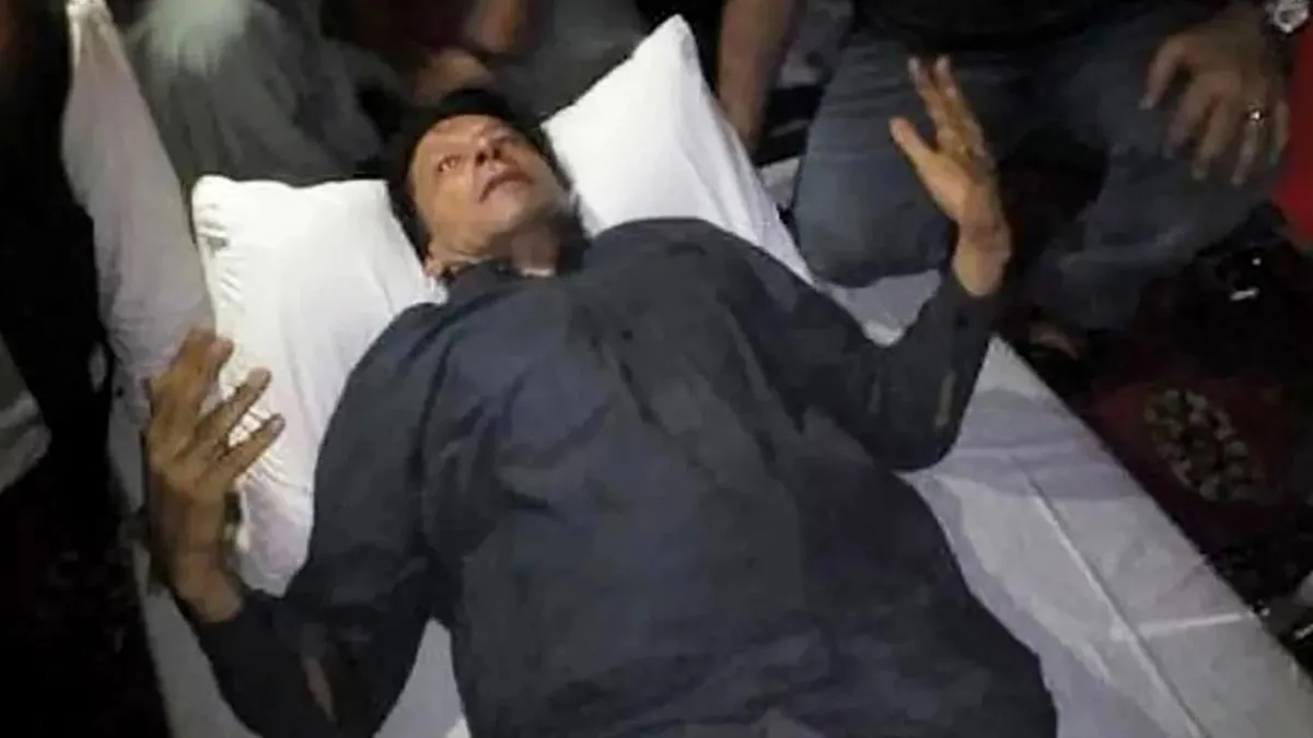 Imran Khan shot in the leg during a rally in Pakistan  