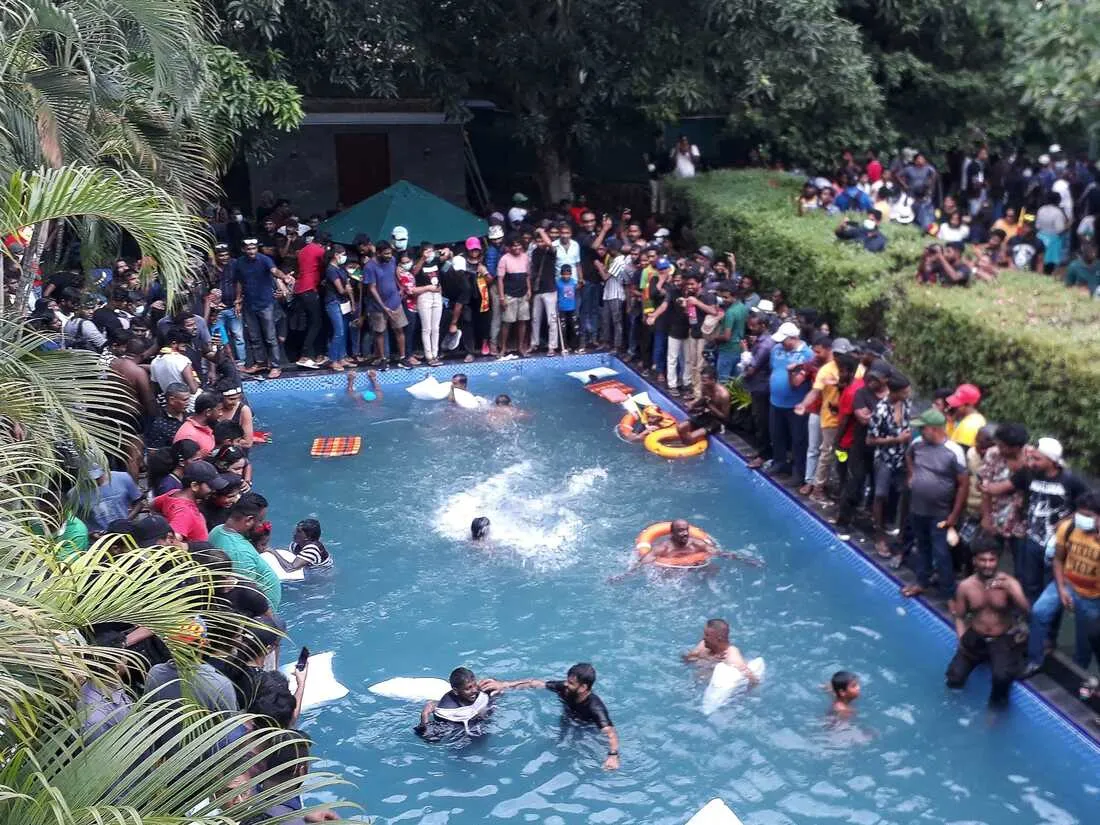 Protestors inside President Rajapaksa's residence  