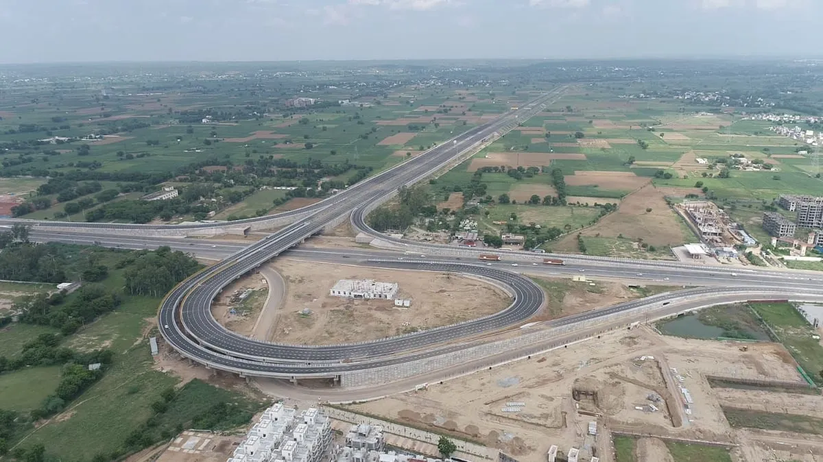 Sohna-Dausa Stretch of Delhi-Mumbai Expressway  