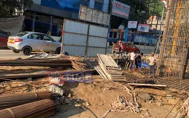 Men Working at Maligaon Construction site in September 2021  