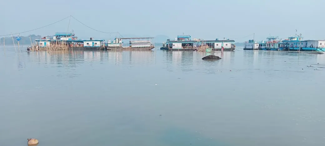 Ferry services suspended due to rise in water levels  