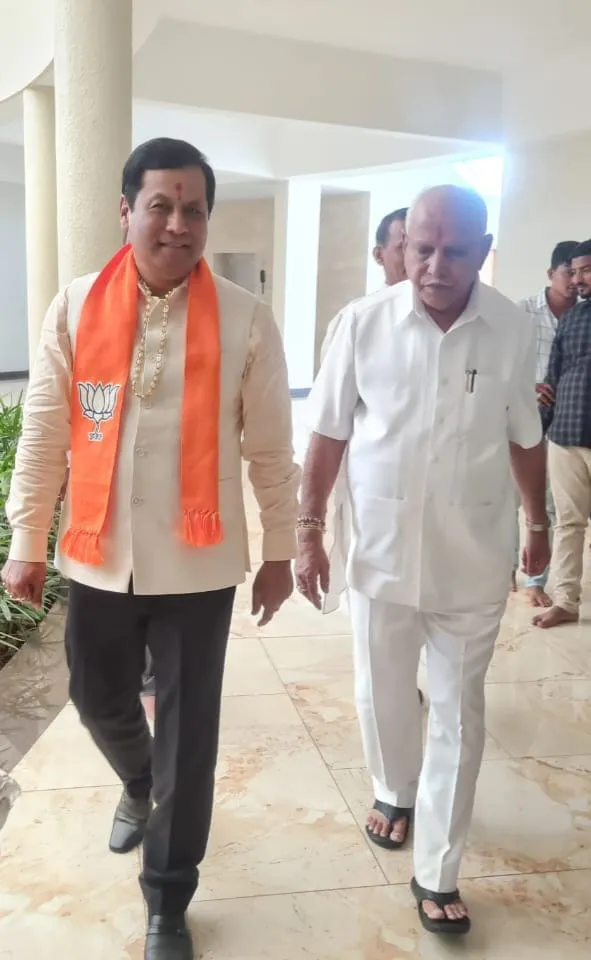 Sarbananda Sonowal meets former Karnataka CM B.S. Yediyurappa  