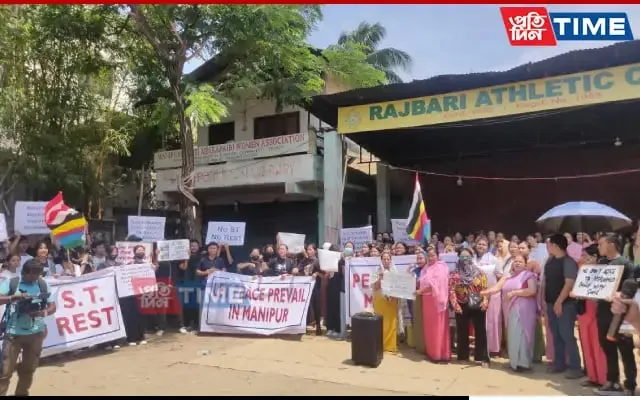 Scenes from the protest  