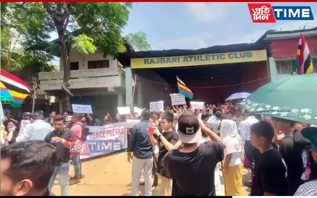 Scenes from the protest  