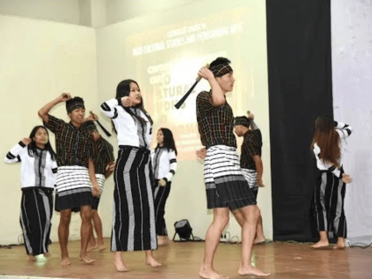 Sarlamkai Dance  