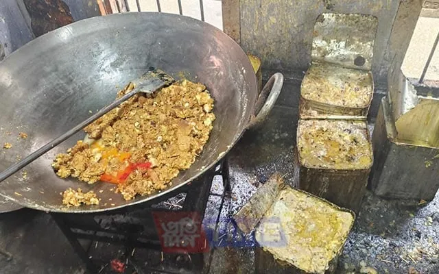 The unhygienic conditions at the shops  