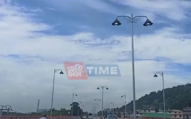 Street Light During Day Light  