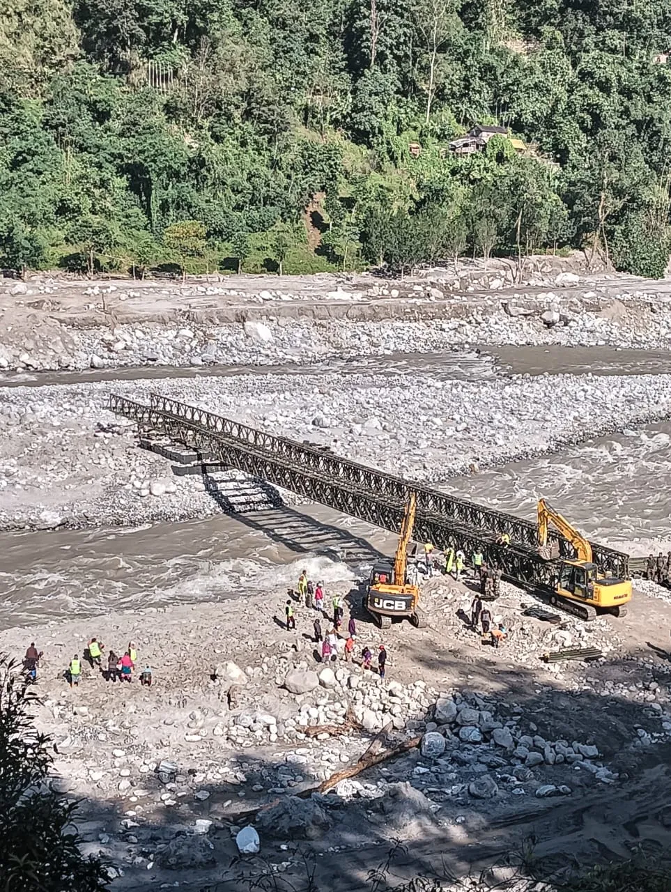 Indian Army, BRO Continue Efforts to Reconnect North Sikkim  