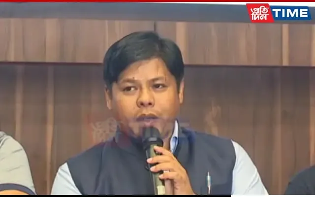 ACA president Taranga Gogoi addressing the press conference  