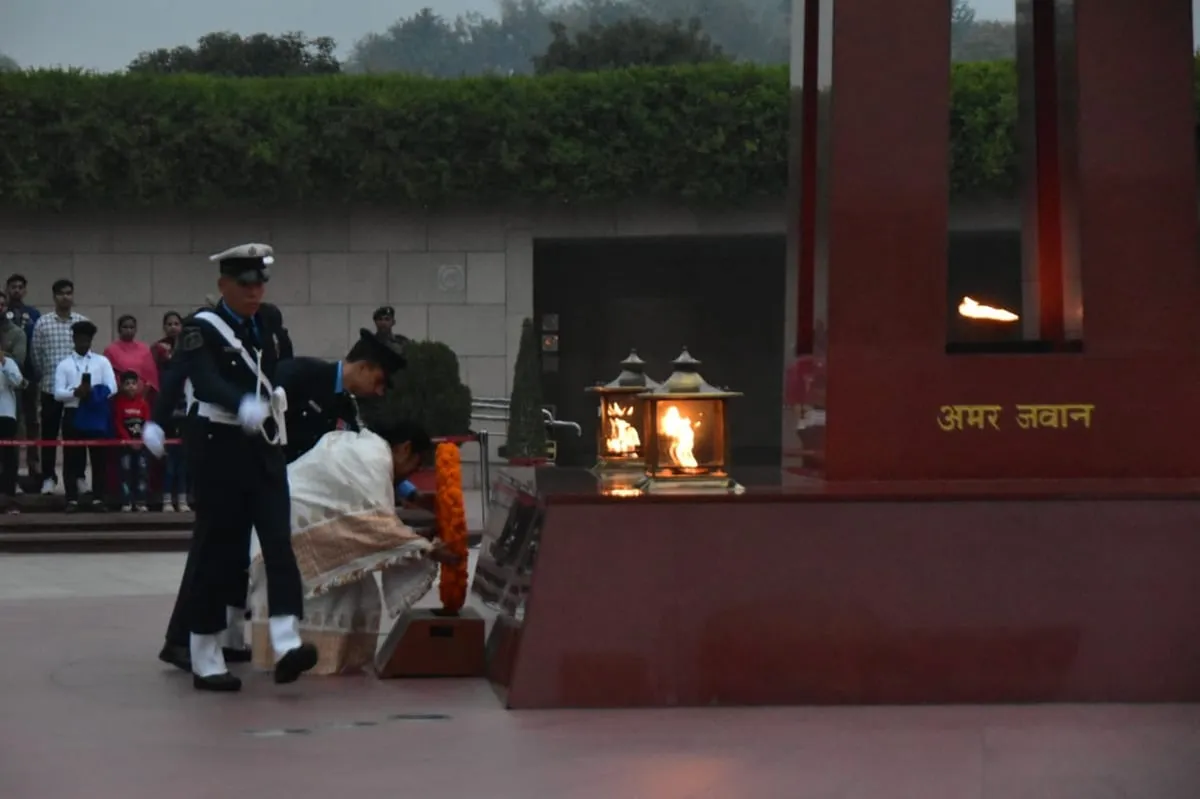 Late Gnr Uddhab Das’s Mother Lays Wreath at National War Memorial  