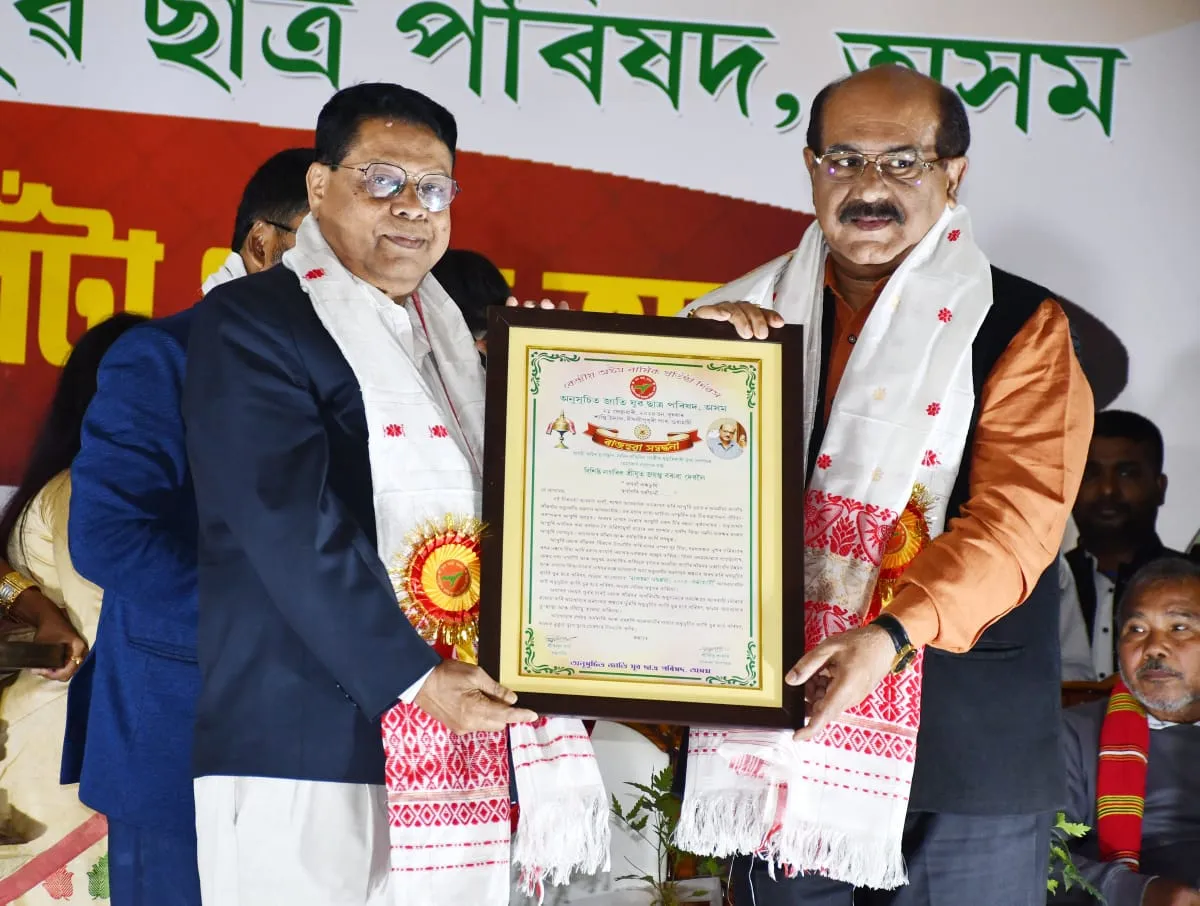 Sadin-Pratidin's Jayanta Baruah Felicitated By Anusuchit Jaati Yuva Chatra Parishad  