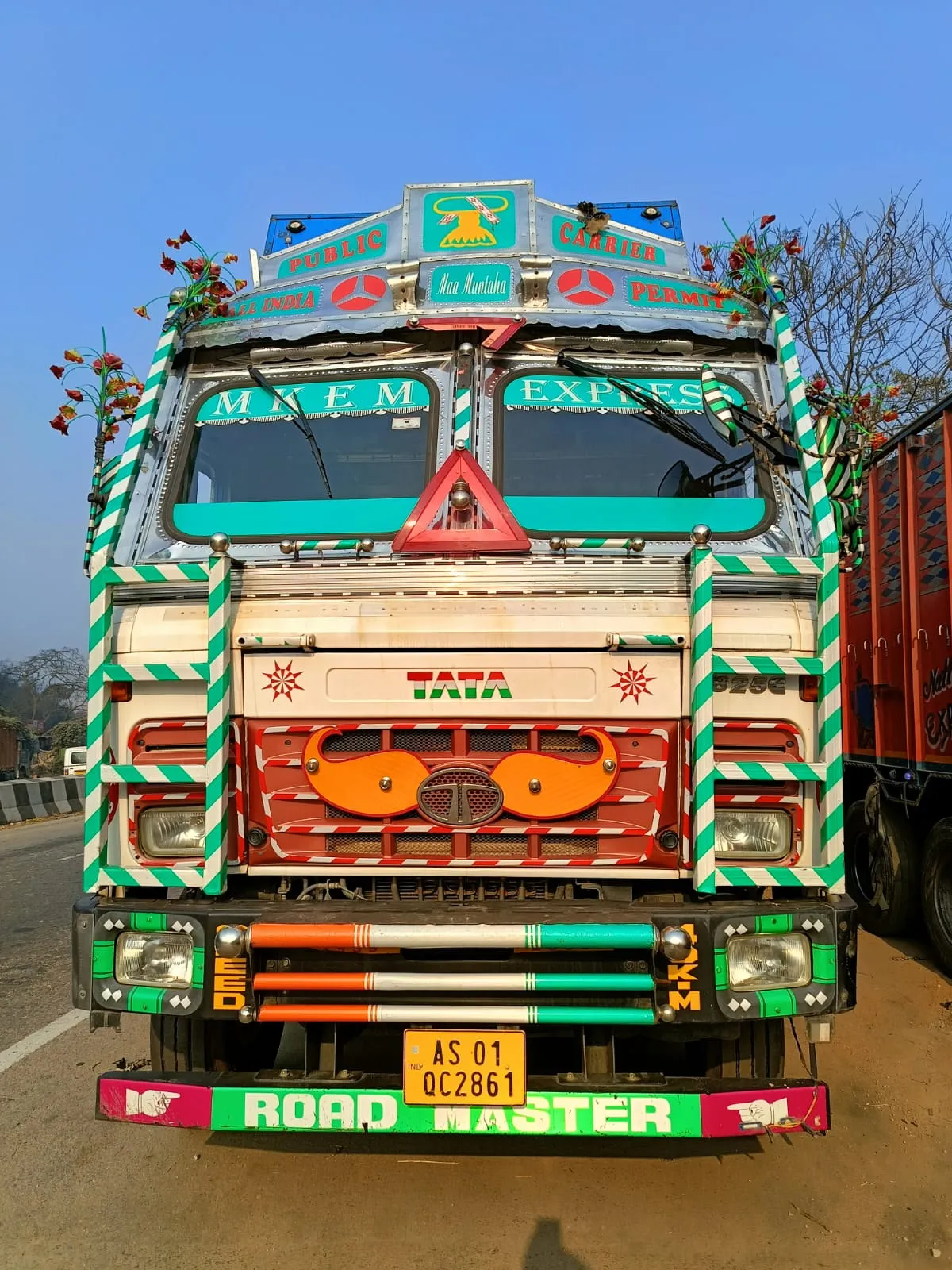 Two trucks were seized and a total of 60 cattle heads were rescued  