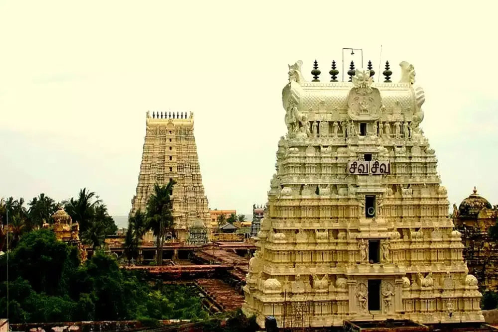 Rameshwaram Temple, Tamil Nadu</p>
<p>  