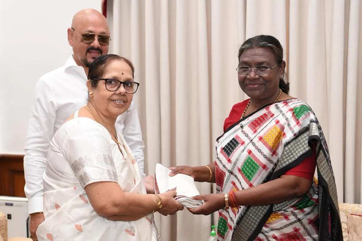 President Murmu Watches Assamese Film 'Mini' on Tea Garden Workers  