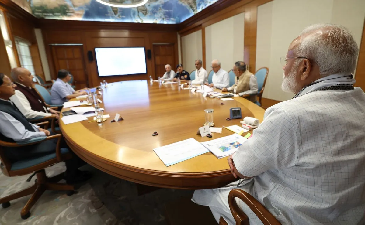 PM Modi Reviews Impact of Cyclone 'Remal', Heat Wave, Monsoon Preparedness  Image: Twitter