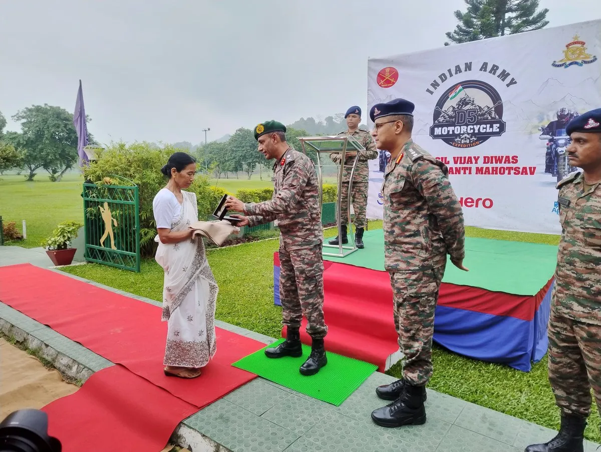 Indian Army Pays Tribute to Kargil War Martyrs, Honours Indomitable Spirit of Gunners  