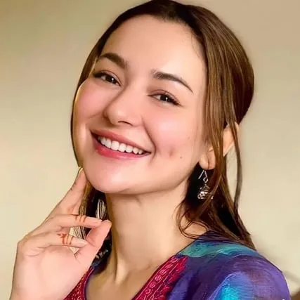 Hania Aamir  