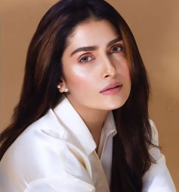 Ayeza Khan  