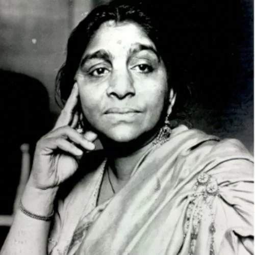 <br />
Sarojini Naidu </p>
<p>  
