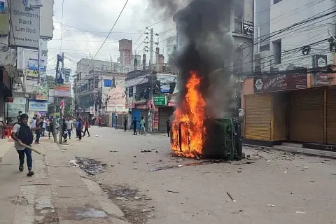 49 Dead in Bangladesh Clashes as Protesters Demand PM Hasina’s Resignation  