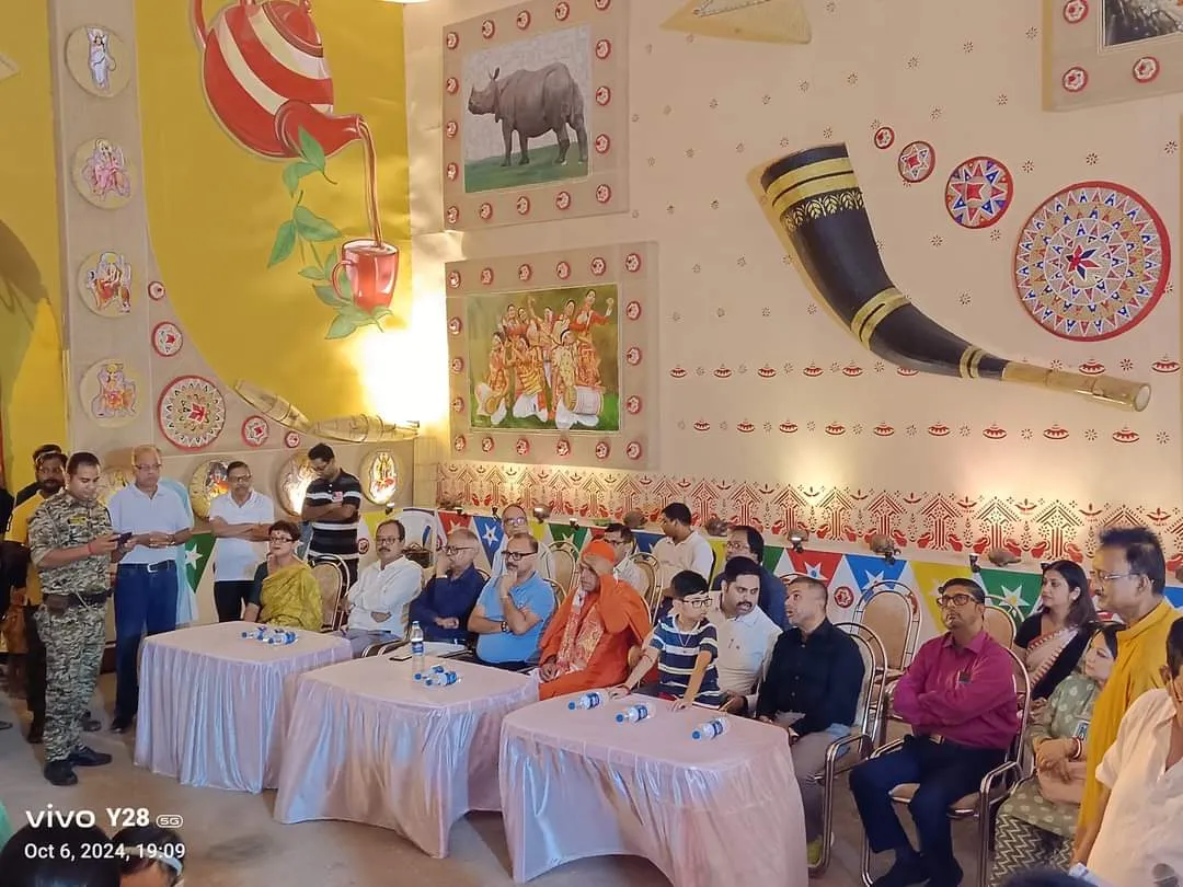 Artist Rabin Bar Mesmerizes Jalpaiguri Puja Mandap With World's Biggest 'Jaapi'  