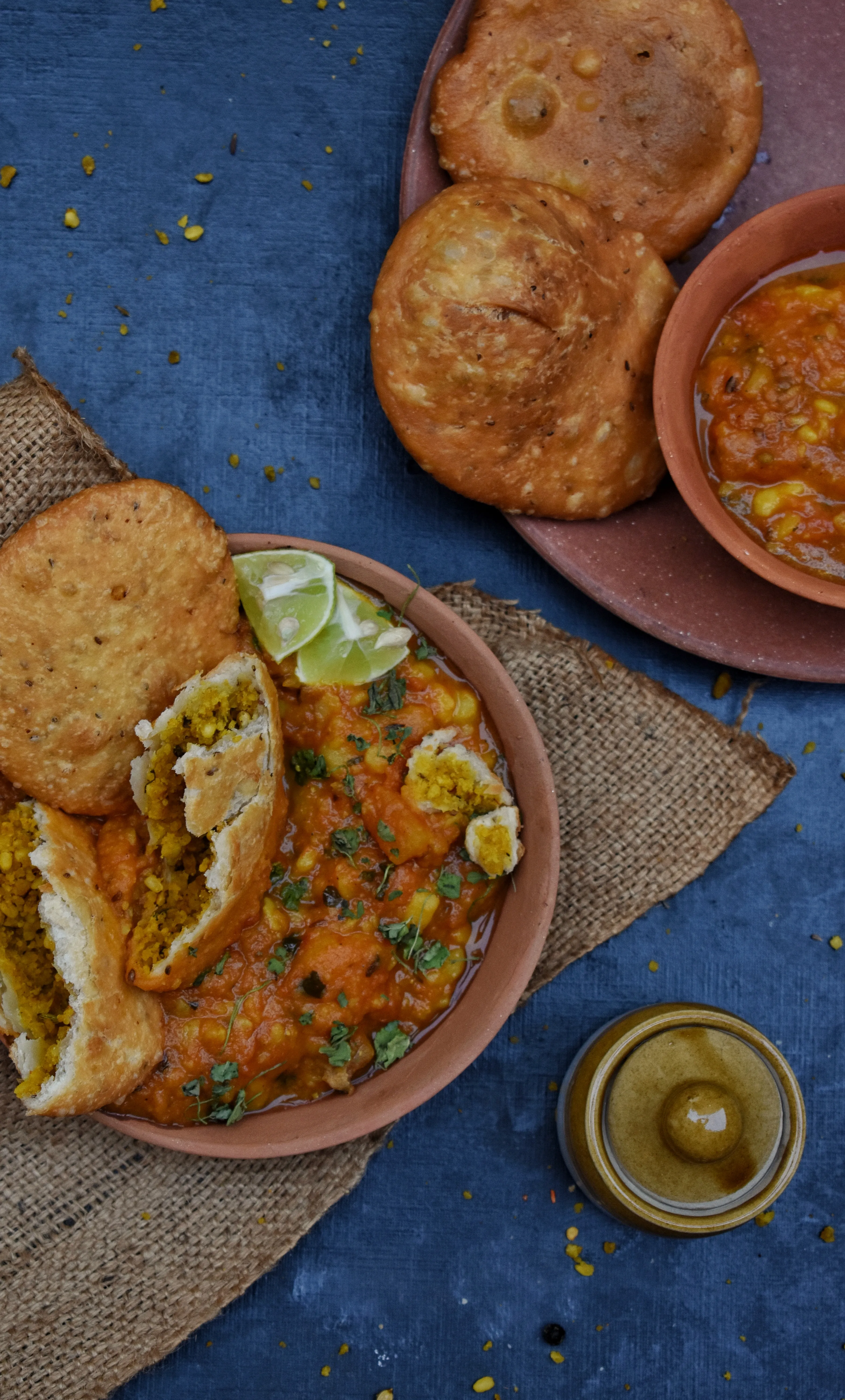 Street Style Daal Kachori and Aloo Sabzi – Piquant Peaches 🍑