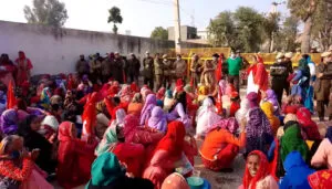 Anganwadi workers protest Naina Chautala, haryana news, आंगनवाड़ी वर्कर, हेल्पर्स, नैना चौटौला, हरियाणा न्यूज