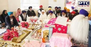 Sukhbir Singh Badal and Harsimrat Kaur Badal at Sri Harimandir Sahib Amritsar of Akhand Path Sahib