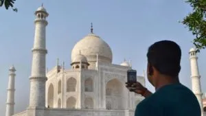 After PM Modi questioned, ASI orders photography within monument premises