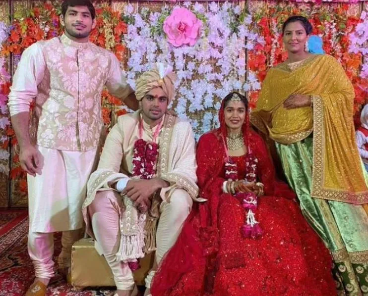 Babita Phogat Pregnant: Indian wrestler Babita Phogat announced that she and her wrestler husband Vivek Suhag are expecting first child.