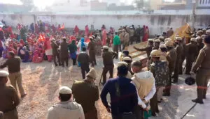 Anganwadi workers protest Naina Chautala, haryana news, आंगनवाड़ी वर्कर, हेल्पर्स, नैना चौटौला, हरियाणा न्यूज