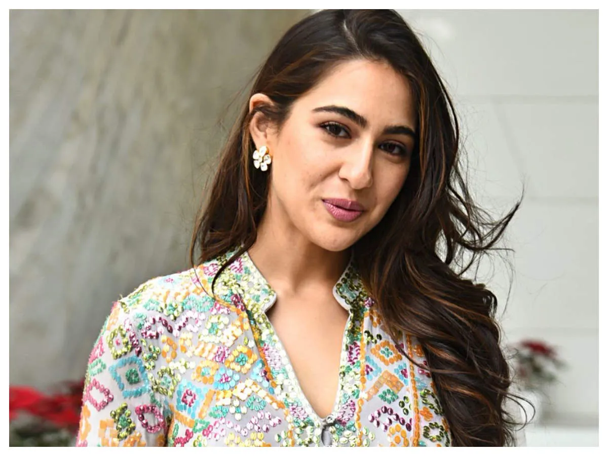 Watch: THIS video of Sara Ali Khan showing off her classical dance moves will drive away your lockdown woes | Hindi Movie News - Times of India