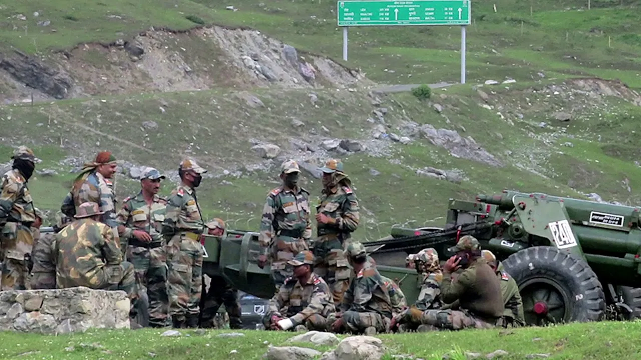 20 Indian soldiers killed in border clashes with China - YouTube