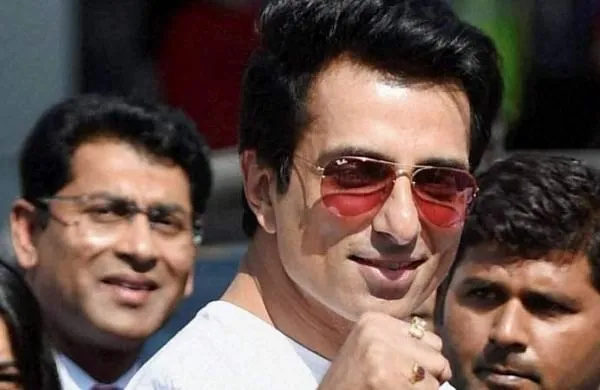Actor Sonu Sood launches toll-free number to help migrants reach home  during COVID-19 lockdown- The New Indian Express